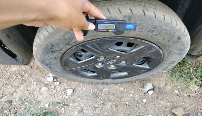 2023 Hyundai VENUE S(O) 1.2, Petrol, Manual, 21,350 km, tyre