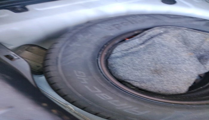 2023 Hyundai VENUE S(O) 1.2, Petrol, Manual, 21,350 km, tyre