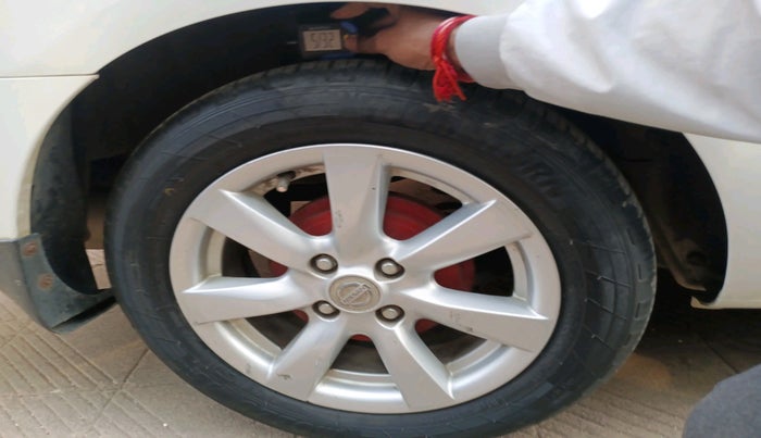 2011 Nissan Sunny XV PETROL, Petrol, Manual, 68,998 km, tyre