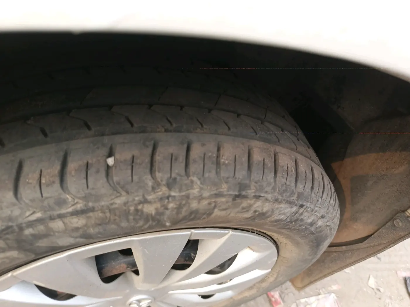 2012 Toyota Etios Liva G, Petrol, Manual, 83,220 km, tyre