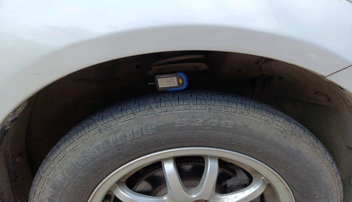 2014 Maruti Swift Dzire VXI, Petrol, Manual, 66,994 km, tyre