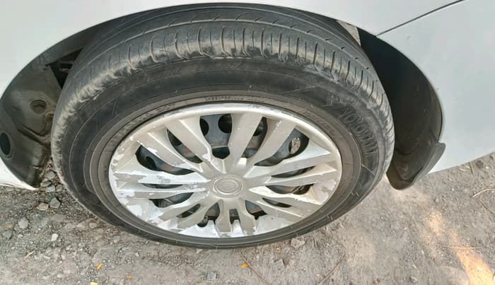 2017 Hyundai Xcent CRDI + ABS, Diesel, Manual, 1,70,149 km, tyre