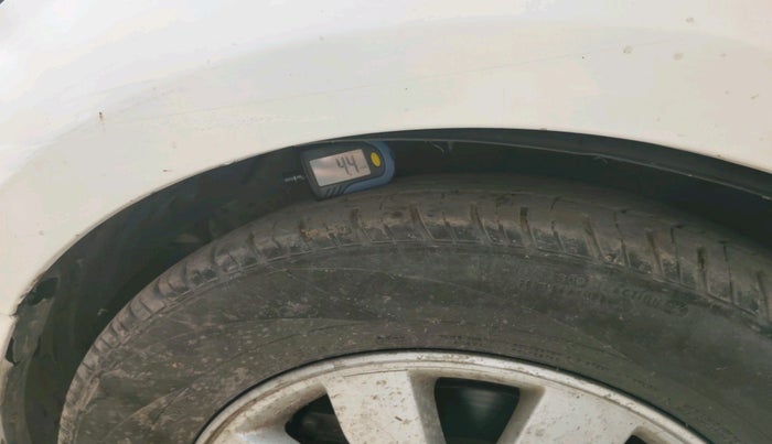 2013 Hyundai i20 ASTA 1.4 CRDI, Diesel, Manual, 1,40,507 km, tyre