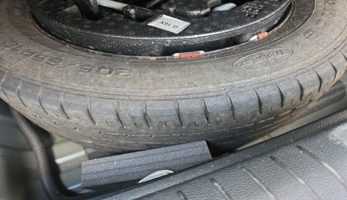 2015 Hyundai Creta BASE 1.4 DIESEL, Diesel, Manual, 65,830 km, tyre