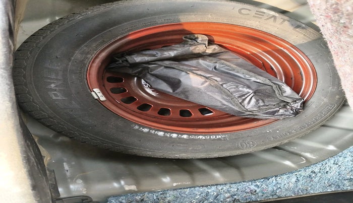 2022 Nissan MAGNITE XV MT, Petrol, Manual, 30,069 km, tyre