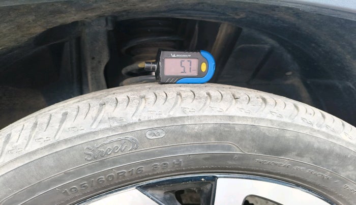 2022 Nissan MAGNITE XV MT, Petrol, Manual, 30,069 km, tyre