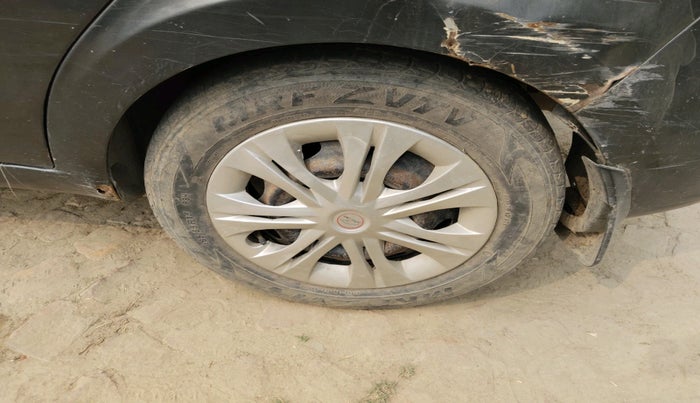 2015 Tata Zest XM PETROL, CNG, Manual, 74,880 km, tyre