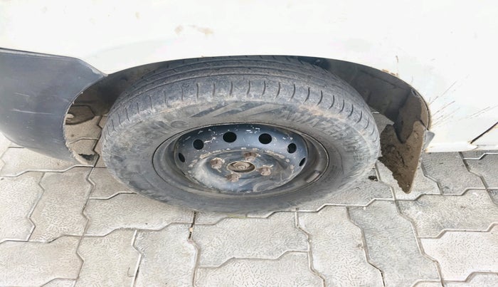 2011 Maruti Alto LXI, Petrol, Manual, 1,06,520 km, tyre