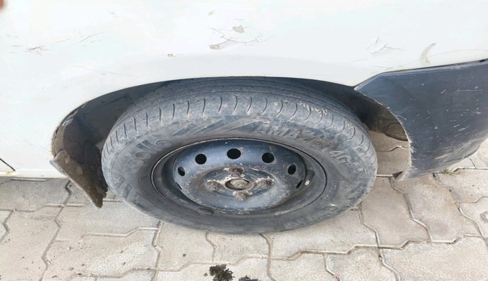 2011 Maruti Alto LXI, Petrol, Manual, 1,06,520 km, tyre