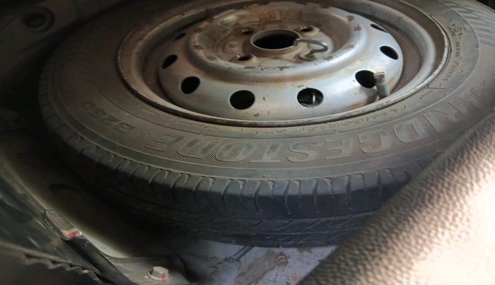 2015 Maruti Wagon R 1.0 LXI CNG, CNG, Manual, 95,455 km, tyre