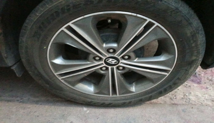 2017 Hyundai Creta SX PLUS AT 1.6 PETROL, Petrol, Automatic, 85,724 km, tyre