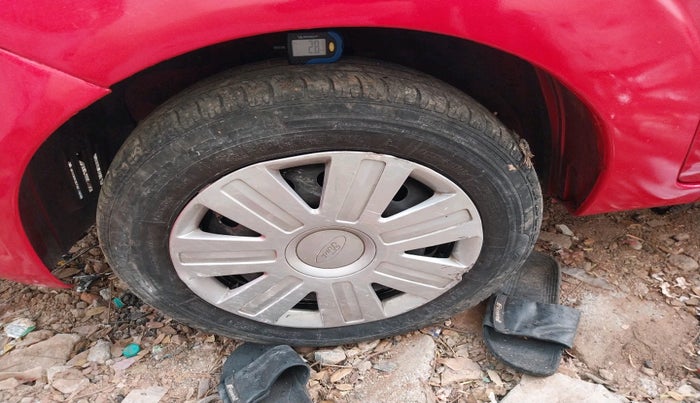 2012 Ford Figo ZXI 1.2 PETROL, Petrol, Manual, 1,29,047 km, tyre