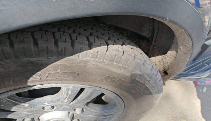 2018 Tata Hexa XE 4X2 7 STR, Diesel, Manual, 1,50,400 km, tyre