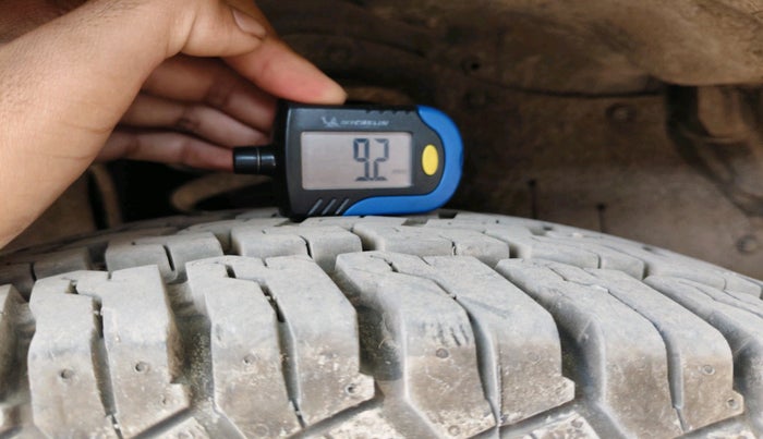 2009 Mahindra Xylo E8, Diesel, Manual, 1,55,023 km, tyre