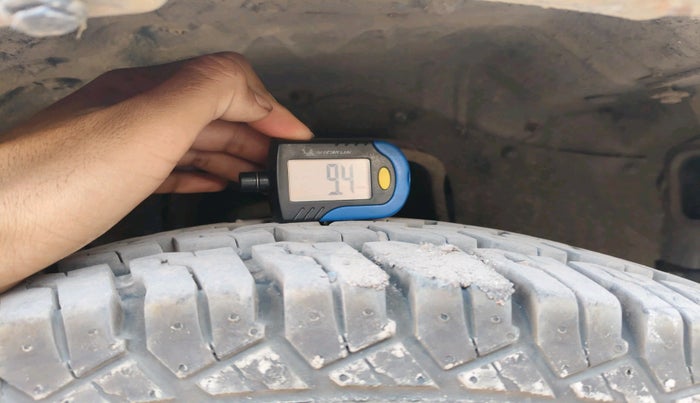 2009 Mahindra Xylo E8, Diesel, Manual, 1,55,023 km, tyre