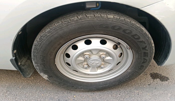 2012 Hyundai Eon D-LITE, Petrol, Manual, 10,075 km, tyre