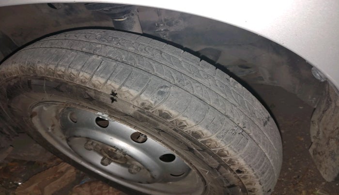 2018 Maruti Wagon R 1.0 LXI CNG, CNG, Manual, 1,60,342 km, tyre