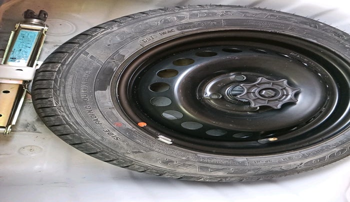 2018 Hyundai Grand i10 MAGNA AT 1.2 KAPPA VTVT, Petrol, Automatic, 53,253 km, tyre