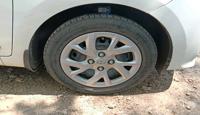 2018 Hyundai Grand i10 MAGNA AT 1.2 KAPPA VTVT, Petrol, Automatic, 53,253 km, tyre