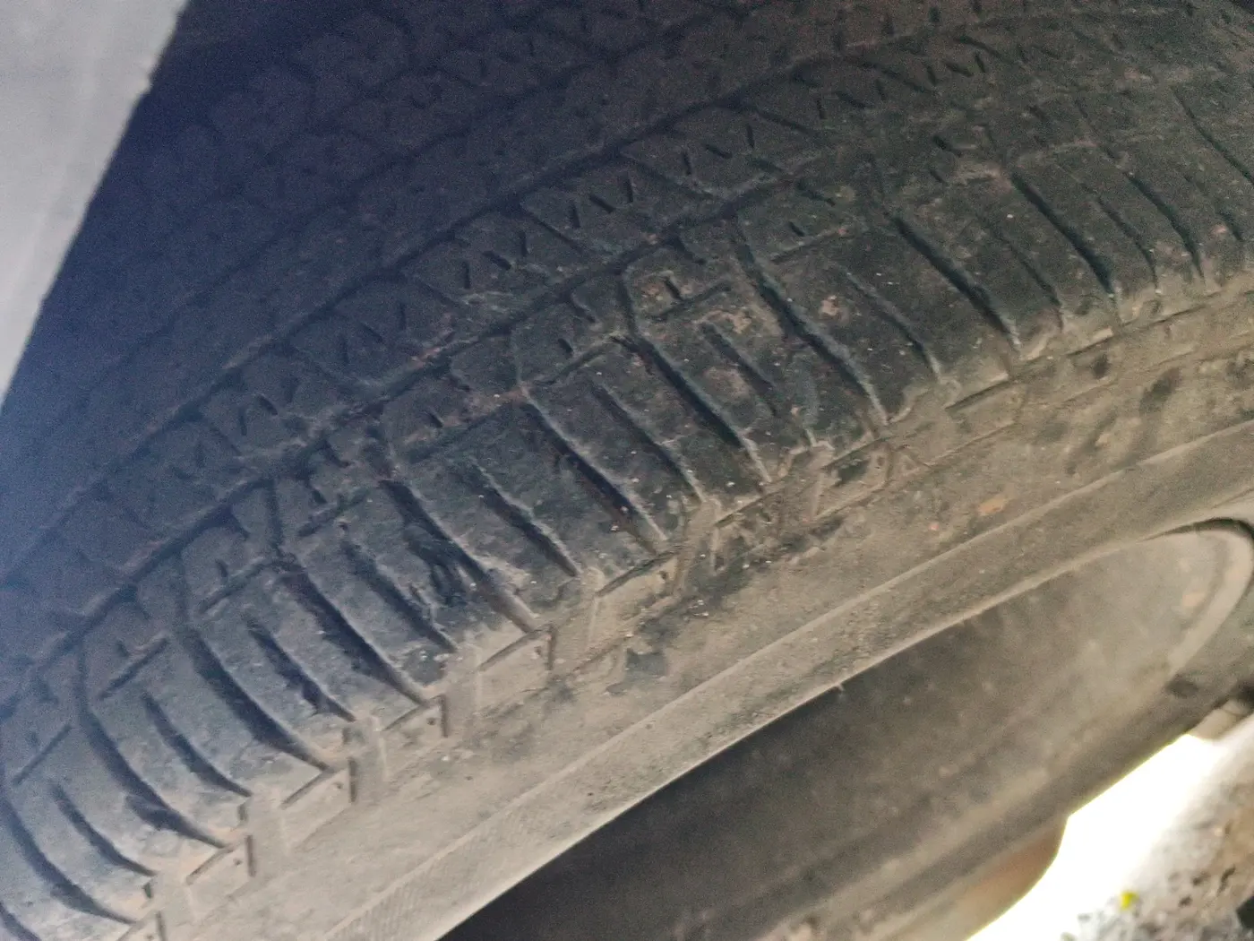 2018 Mahindra XUV500 W7, Diesel, Manual, 1,59,192 km, tyre