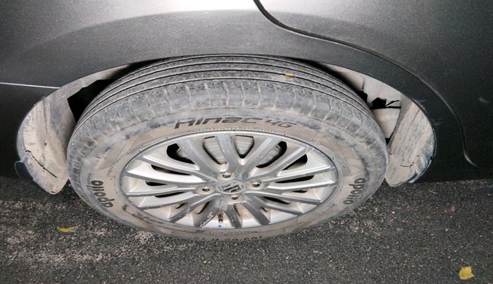 2023 Maruti Dzire ZXI CNG, CNG, Manual, 53,747 km, tyre