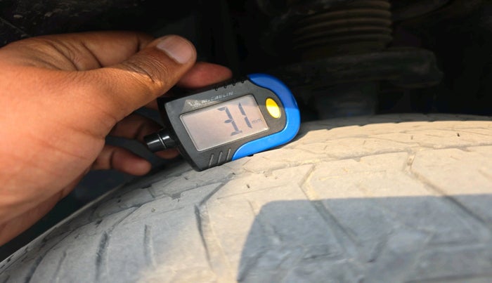 2023 Jeep MERIDIAN LIMITED (O) 4X2 AT, Diesel, Automatic, 86,819 km, tyre