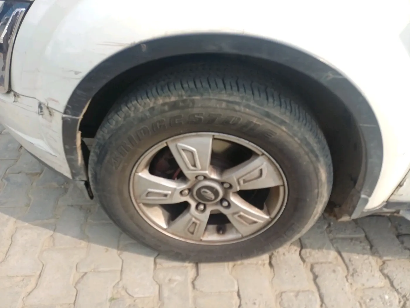 2017 Mahindra XUV500 W6, Diesel, Manual, 97,675 km, tyre