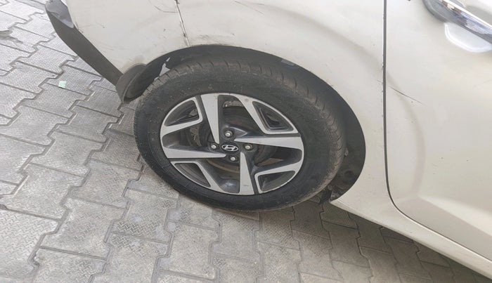 2023 Hyundai AURA SX 1.2 CNG, CNG, Manual, 84,078 km, tyre