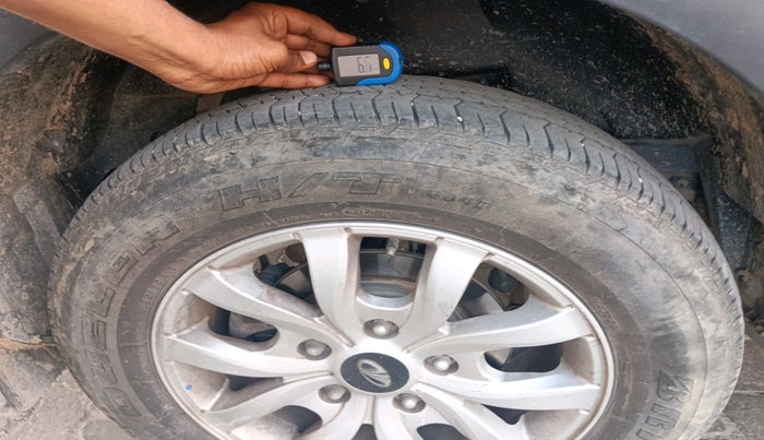 2021 Mahindra XUV500 W9, Diesel, Manual, 23,709 km, tyre