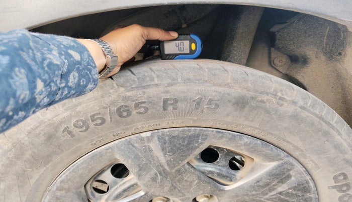 2023 Hyundai VENUE S(O) 1.2, Petrol, Manual, 32,084 km, tyre