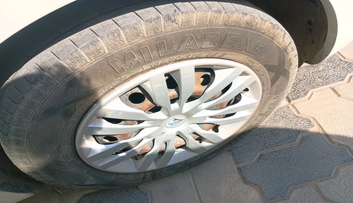 2020 Maruti Dzire VXI, CNG, Manual, 1,55,886 km, tyre
