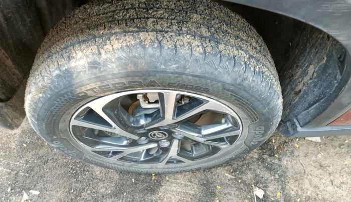 2024 Toyota URBAN CRUISER HYRYDER G HYBRID, Hybrid, Automatic, 25,614 km, tyre