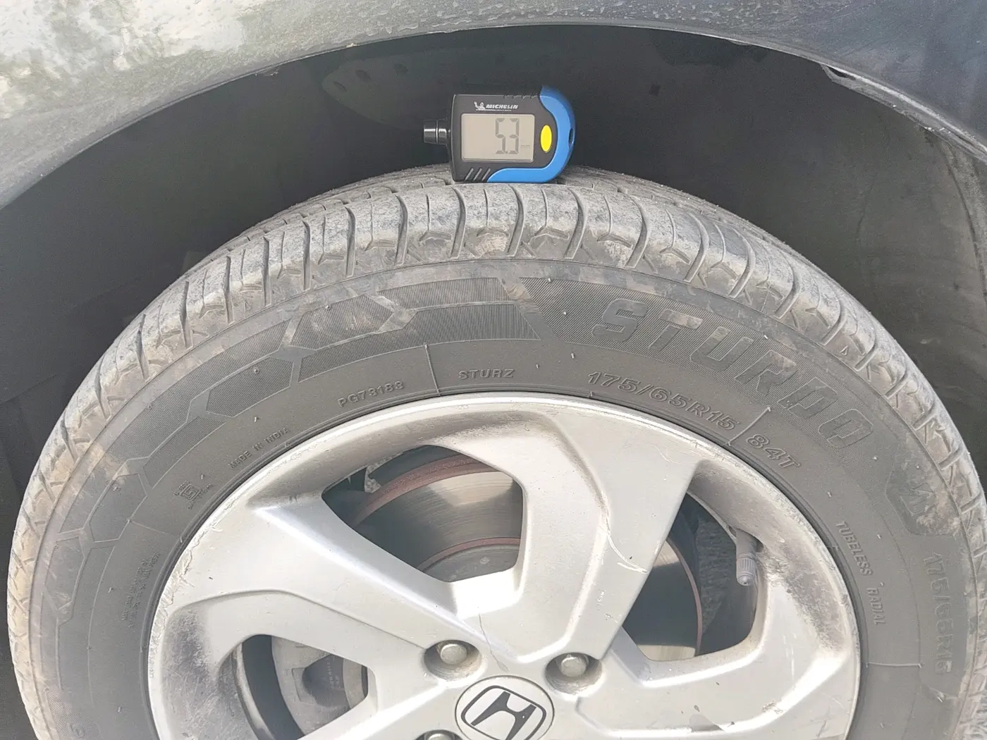 2015 Honda City 1.5L I-DTEC VX, Diesel, Manual, 2,31,920 km, tyre