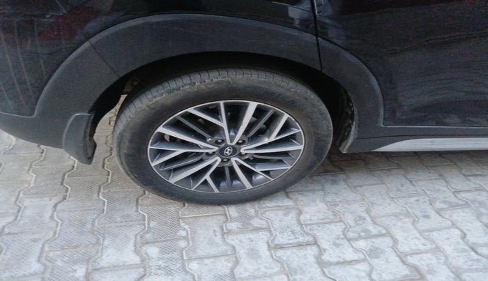 2020 Hyundai Tucson GLS 2WD AT DIESEL, Diesel, Automatic, 1,39,795 km, tyre