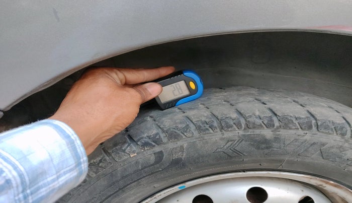 2015 Maruti Wagon R 1.0 LXI CNG, CNG, Manual, 97,830 km, tyre