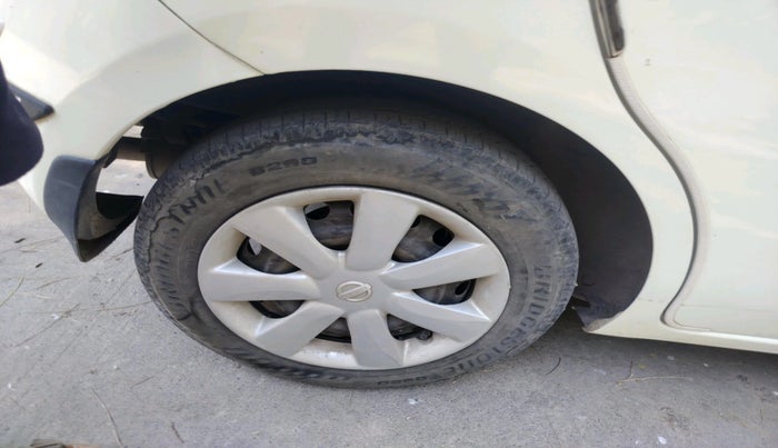 2013 Nissan Micra XV DIESEL, Diesel, Manual, 1,20,812 km, tyre