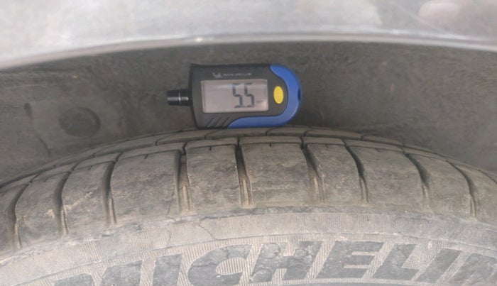 2011 Hyundai i10 SPORTZ 1.2, Petrol, Manual, 37,600 km, tyre