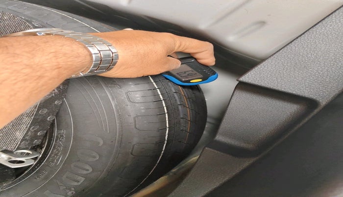 2025 Honda ELEVATE VX MT, Petrol, Manual, 3,815 km, tyre