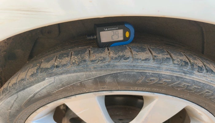 2013 Hyundai Verna FLUIDIC 1.6 VTVT SX, Petrol, Manual, 67,308 km, tyre