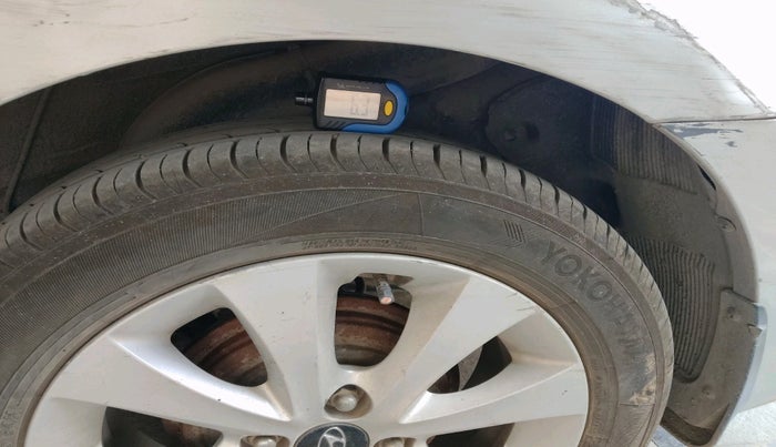 2015 Hyundai Verna FLUIDIC 1.6 CRDI S 4S, Diesel, Manual, 1,38,281 km, tyre