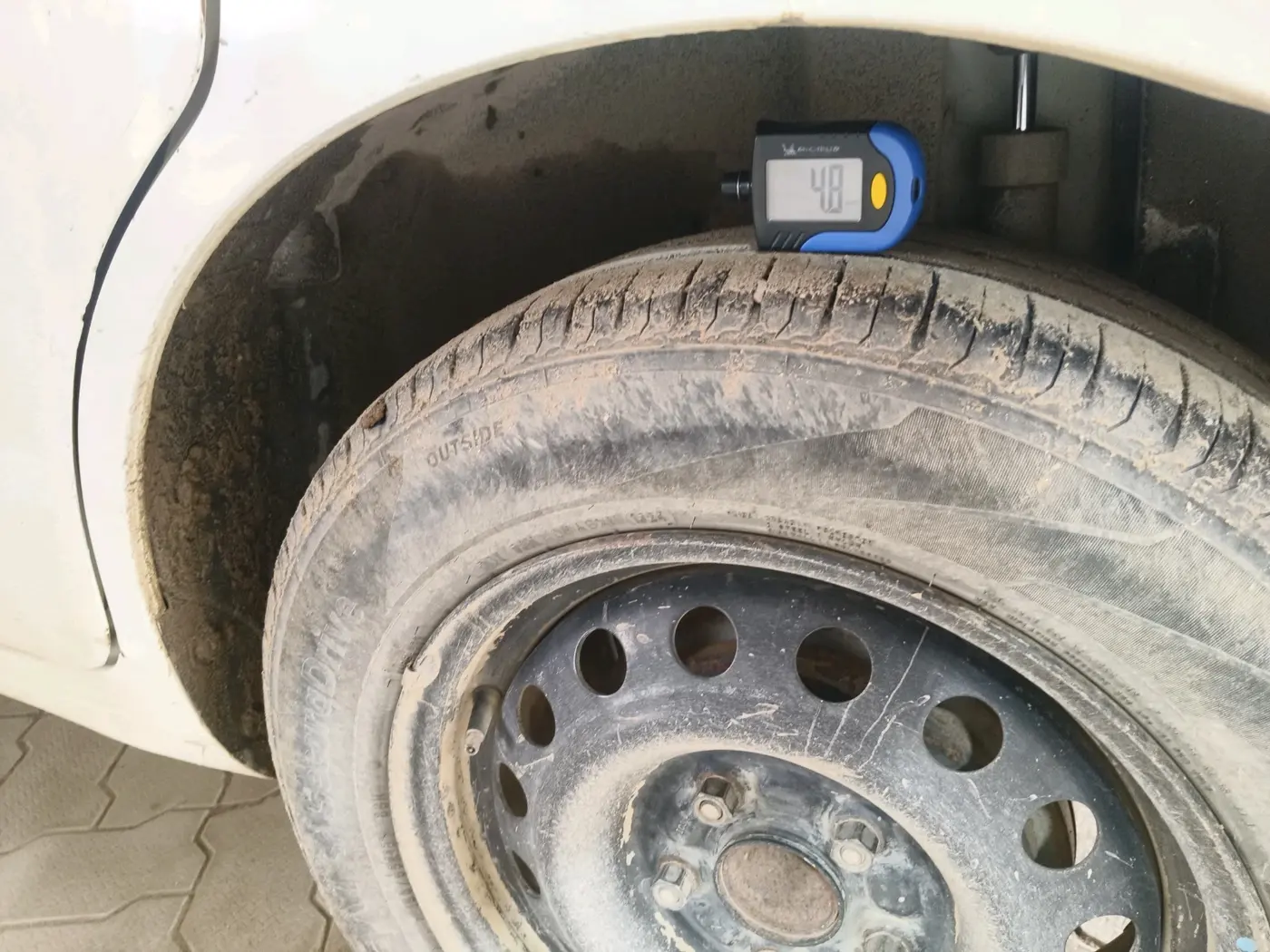 2014 Maruti Ertiga VDI, Diesel, Manual, 1,20,316 km, tyre
