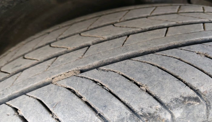 2024 MG HECTOR PLUS SAVVY PRO 1.5 TURBO CVT 6 STR, Petrol, Automatic, 22,001 km, tyre