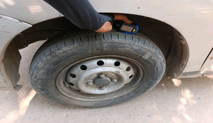 2011 Maruti Wagon R 1.0 LXI, Petrol, Manual, 81,196 km, tyre