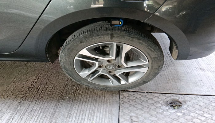 2022 Tata TIGOR XZA PLUS PETROL, Petrol, Automatic, 43,093 km, tyre