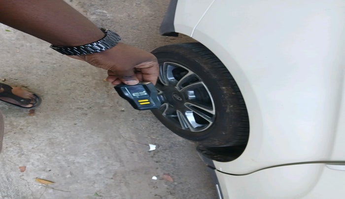 2023 Mahindra MARAZZO M 6 + 8 STR, Diesel, Manual, 29,189 km, tyre