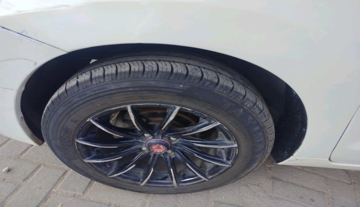 2016 Maruti Baleno DELTA CVT PETROL 1.2, Petrol, Automatic, 72,258 km, tyre