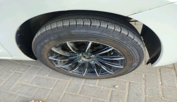 2016 Maruti Baleno DELTA CVT PETROL 1.2, Petrol, Automatic, 72,258 km, tyre