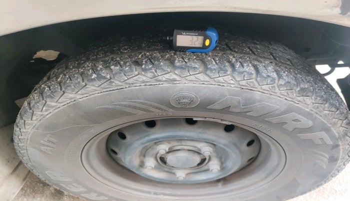 2011 Mahindra Scorpio SLE, Diesel, Manual, 1,34,195 km, tyre