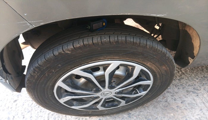 2017 Mahindra Kuv100 K2 D 6 STR, Diesel, Manual, 1,15,571 km, tyre