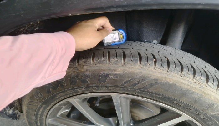 2019 Maruti Vitara Brezza VDI, Diesel, Manual, 1,02,999 km, tyre